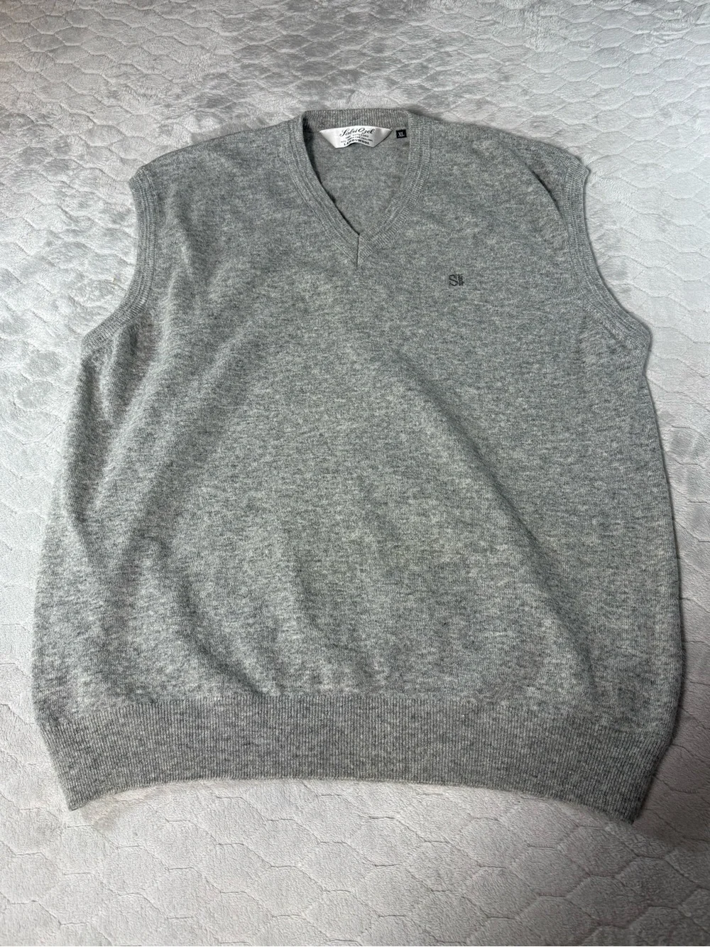 Sabri Özel Men’s XL Super Fine Geelong Lambswool Sweater Vest Gray